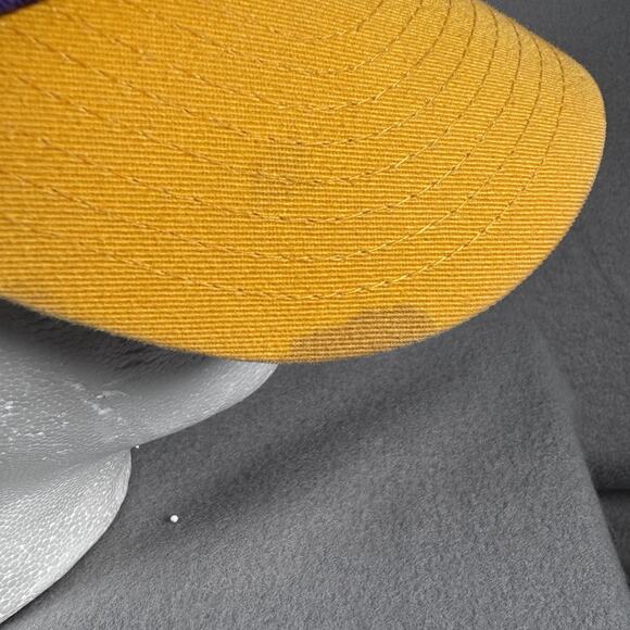 Vintage Washington Huskies Hat Cap Strap Back Mens NCAA Paw Nike Heritage86 - Picture 4 of 12